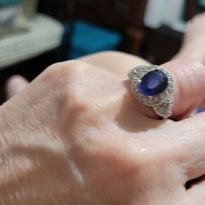 14k white gold blue sapphire and diamond ring